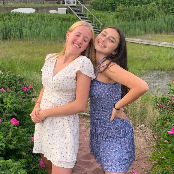 Meet your Posher, Emily - Picture 6 of 7